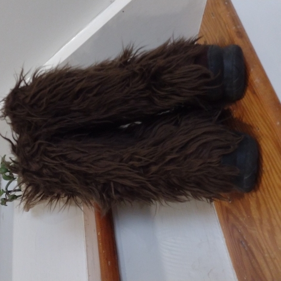 Boots - Picture 3 of 4